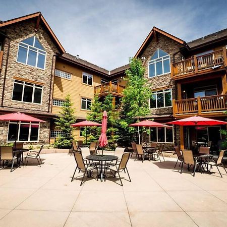 Spacious Penthouse Suite-King Beds-Pool & Hot Tub Canmore Exterior photo